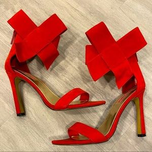 Betsy Johnson Bow Heel